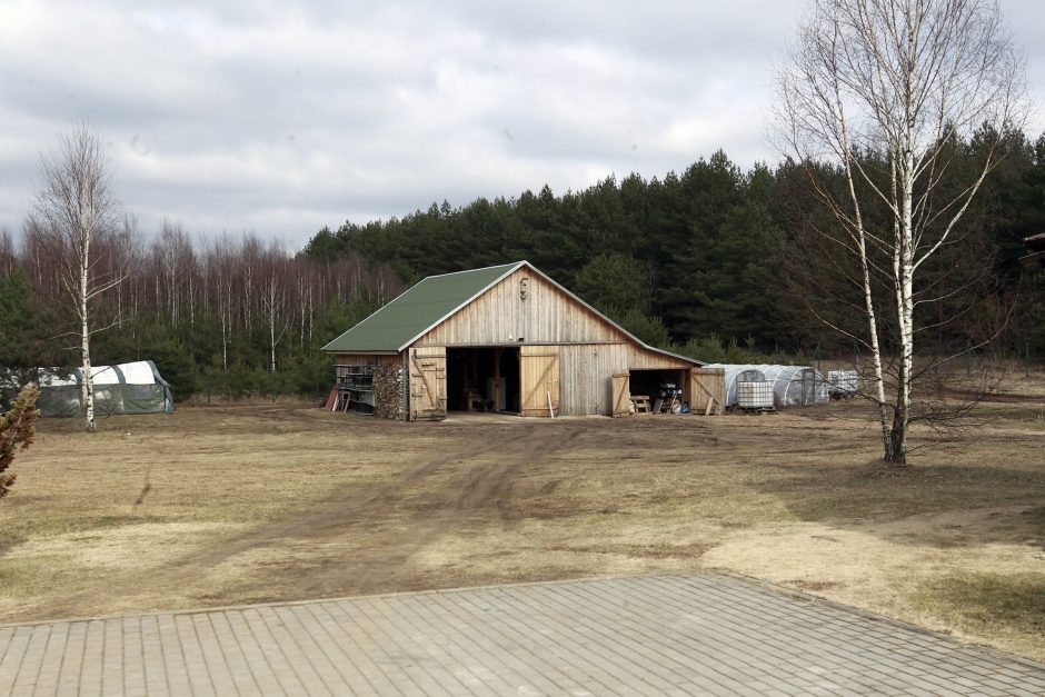 Ką iš tiesų slepia sodybos tvora?