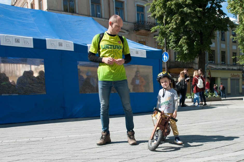 Ekskursijose atgijo kauniečių patriotiškumas