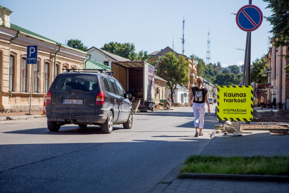 Kauniečiai protestuos dėl vištų ir medžių