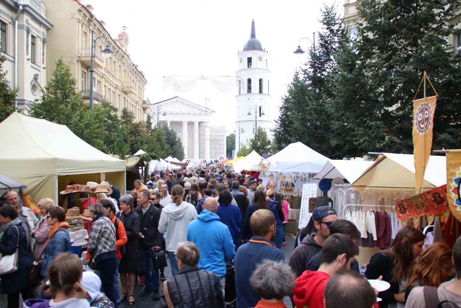 Didžiausios istorijoje Tautų mugės neaplenkė ir žinomi Lietuvos žmonės