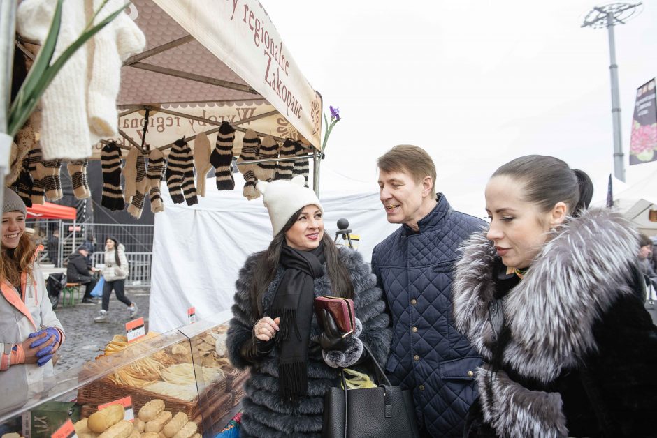 Žinomi kauniečiai Kazimiero mugėje ieško ir egzotikos, ir duonos kasdieninės 