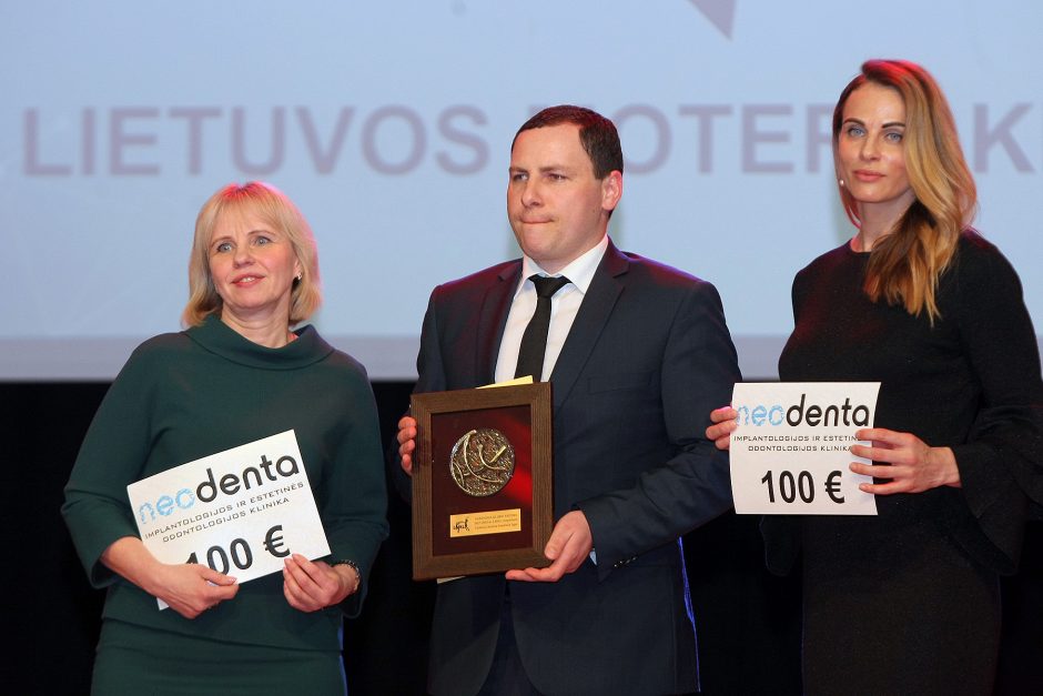 Apdovanotos LMKL prizininkės ir laureatės