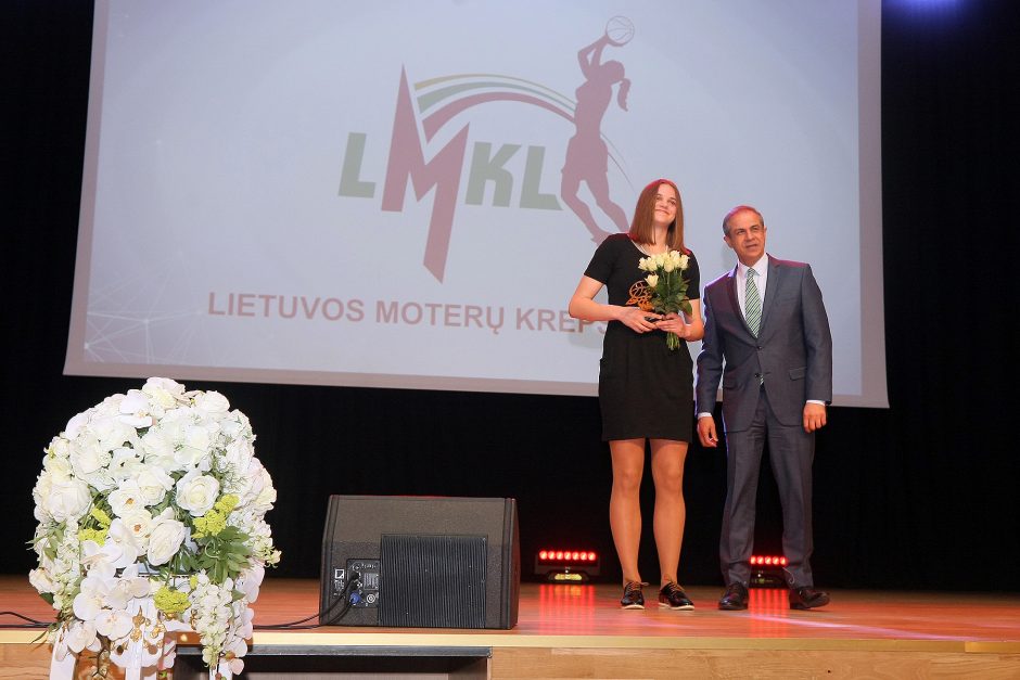 Apdovanotos LMKL prizininkės ir laureatės