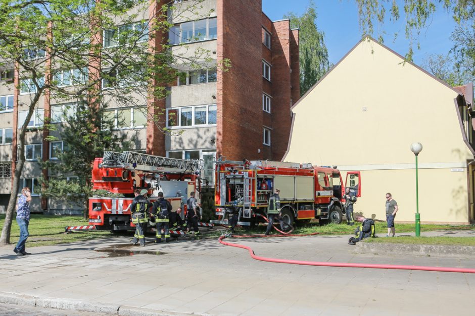 Uostamiestyje liepsnojo advokatų kontora