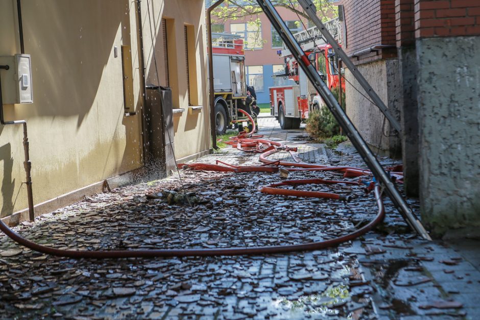 Uostamiestyje liepsnojo advokatų kontora