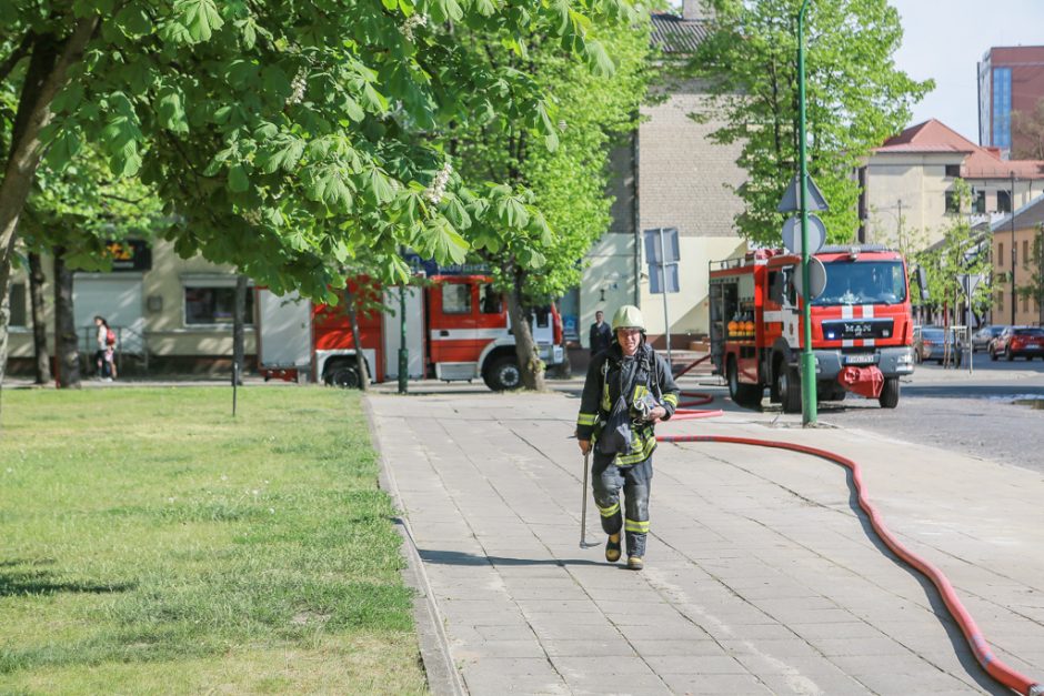 Uostamiestyje liepsnojo advokatų kontora