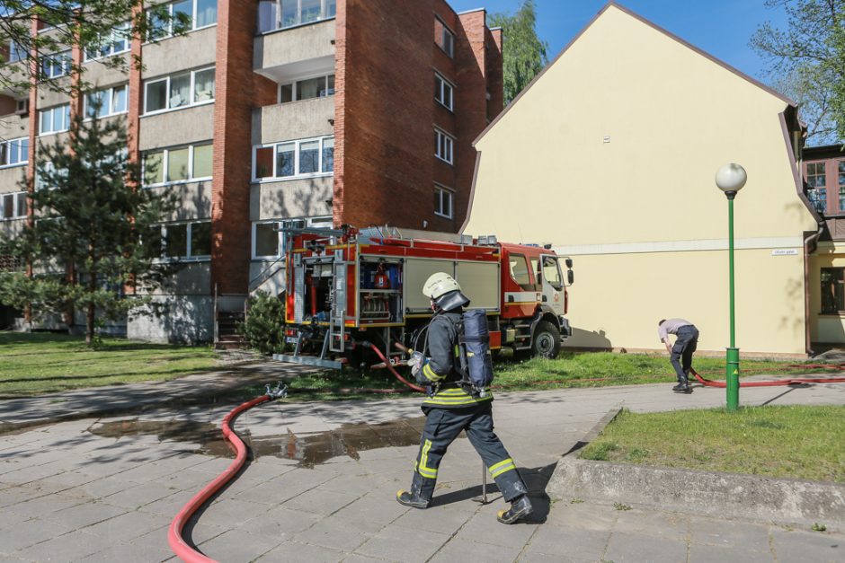 Uostamiestyje liepsnojo advokatų kontora