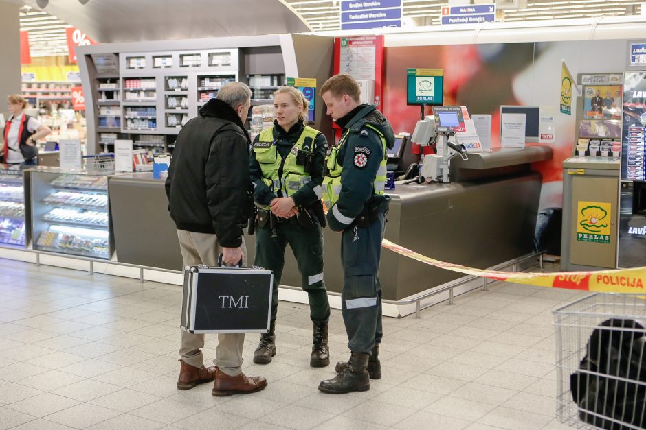 Klaipėdos „Akropolyje“ mirtinai nudurtas apsaugos darbuotojas, įtariamasis sulaikytas