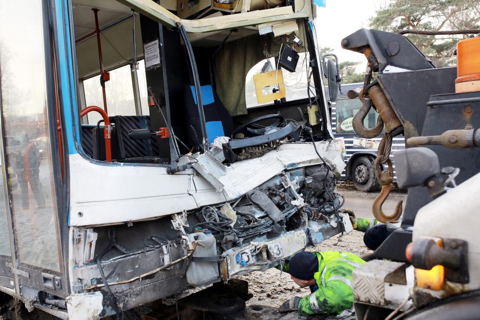 Klaipėdoje susidūrė du autobusai, sužaloti keturi žmonės