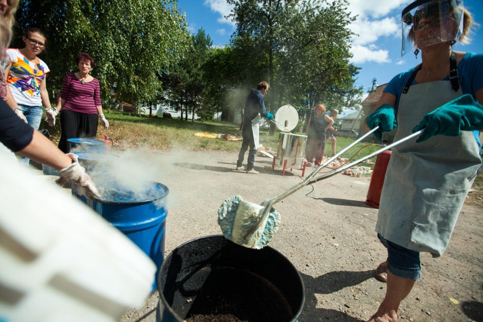 Arbatos gurkšniai – iš unikalių puodelių