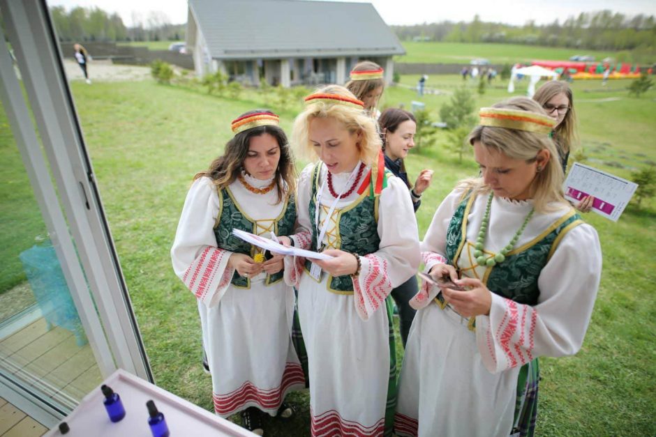 „Moterų ralyje“ laimė šypsojosi keturioms vaikystės draugėms