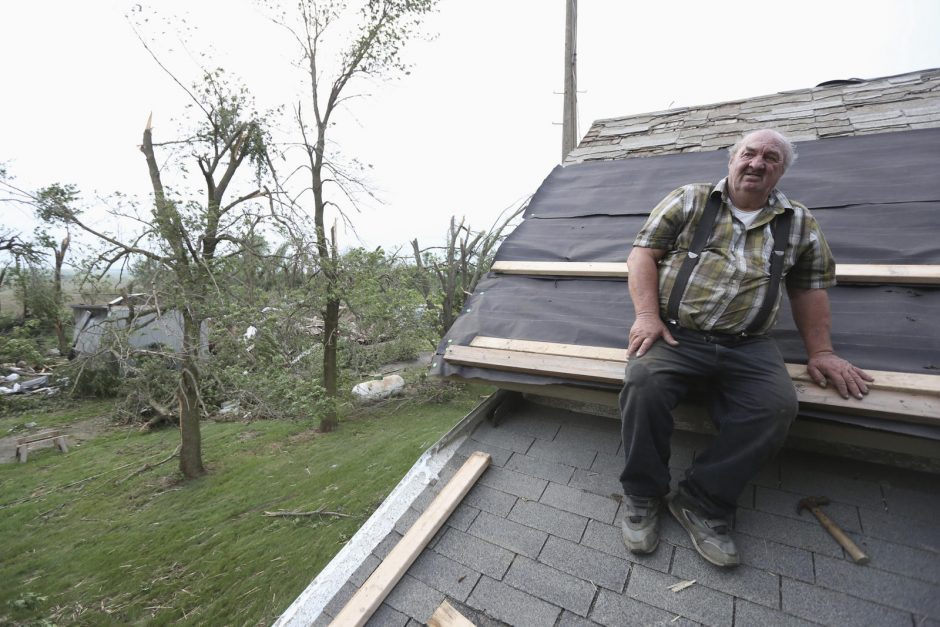 Nebraskoje siaučiant tornadams žuvo vienas vaikas, 19 žmonių sužeisti