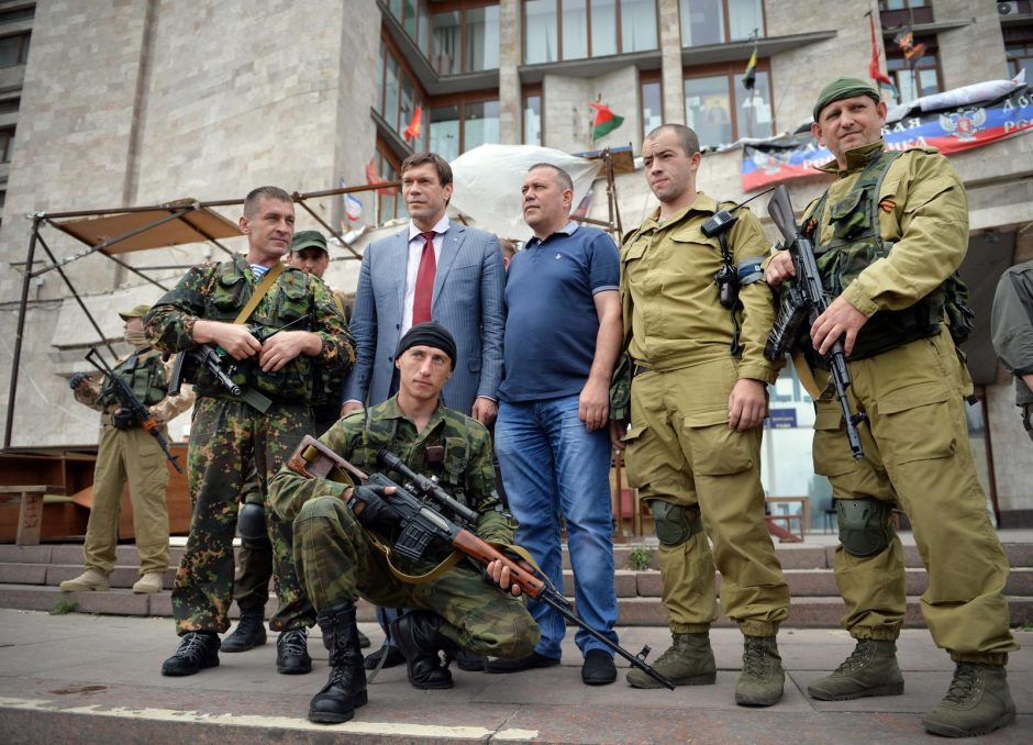 Trys Rusijos tankai įvažiavo į Ukrainą, sulaikytas Mariupolio liaudies meras