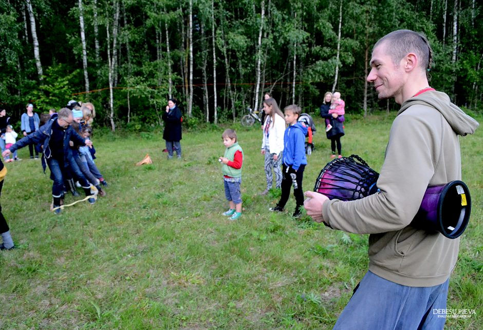 Festivalio „Debesų pieva“ idėja žavisi ir neregė