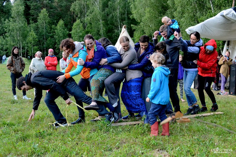 Festivalio „Debesų pieva“ idėja žavisi ir neregė