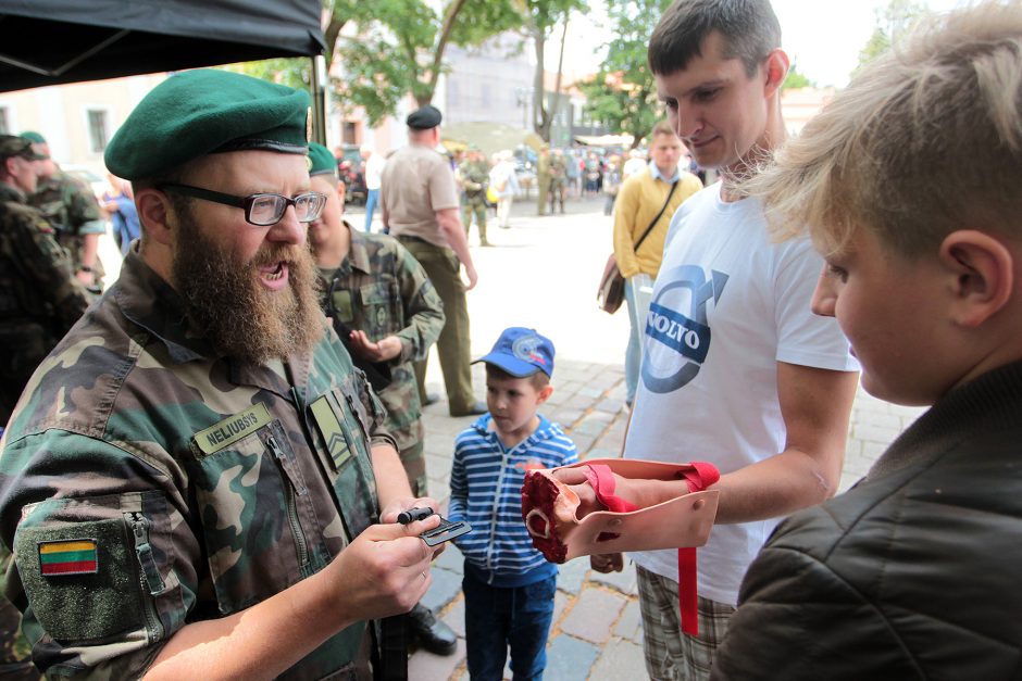 Šaulių sąjunga Kauno Rotušės aikštėje paminėjo 99-ąsias metines