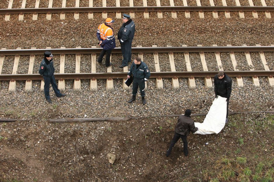 Kaune užsimušė nuo tilto nukritęs vyras