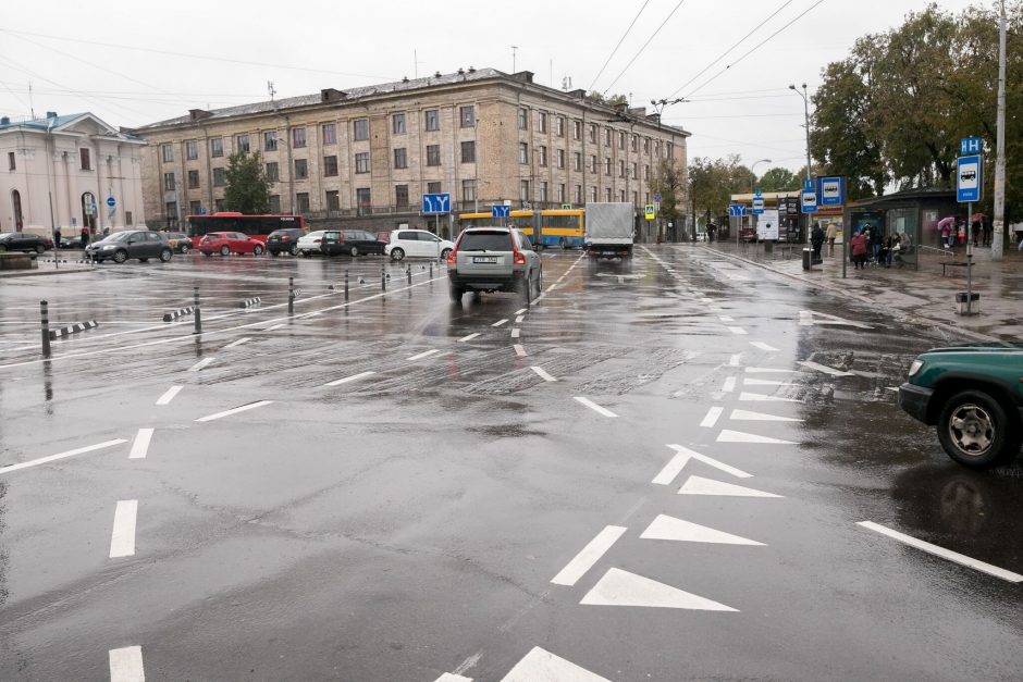 Stoties žiedinėje sankryžoje nebeliko chaotiško judėjimo