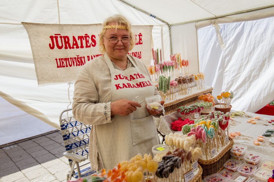 Rotušės aikštėje - istorinis sūris ir dar senesnius laikus menanti duona