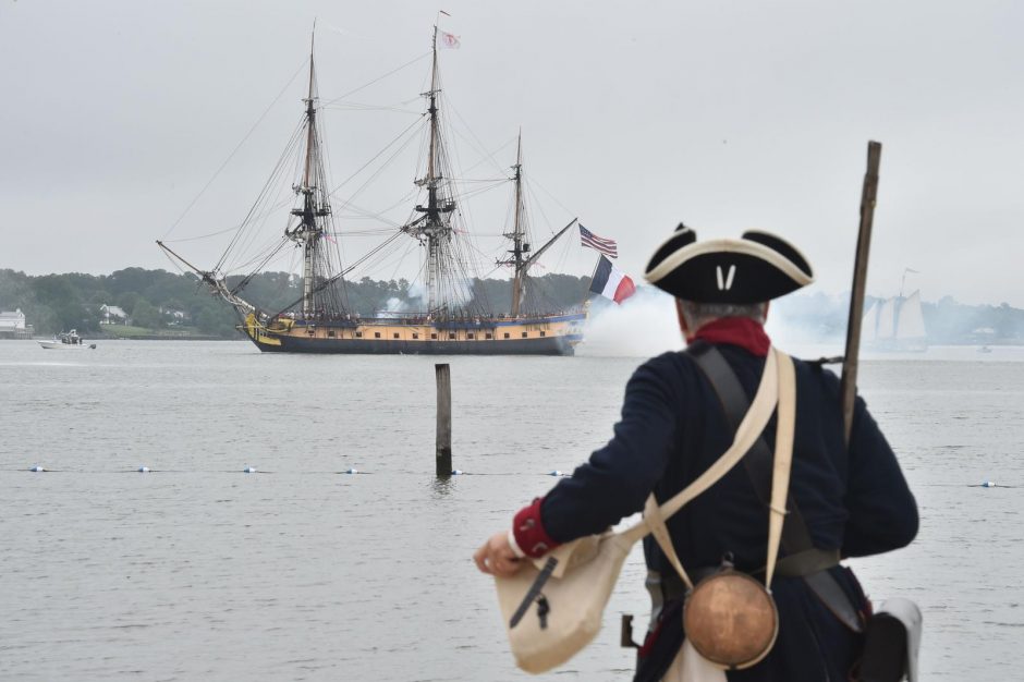 Prancūzijos XVIII amžiaus revoliucionierių laivo kopija atplaukė į Ameriką