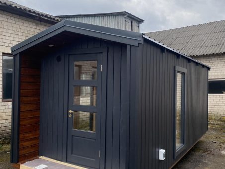 Skelbimas - Parduodama karkasinė pirtis pristatymas visoje Lietuvoje www.tinyhome.lt