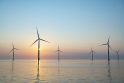 Proveržis: sparti jūrinio vėjo elektrinių plėtra rodo ryžtingą įsipareigojimą naudoti atsinaujinančiąją energiją ir daug investuoti į šią technologiją.
