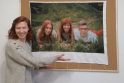 Šeima: ant medžiagos perkėlusi dukros atvaizdą, Tatjana nusprendė kitame paveiksle įamžinti save su abiem vaikais.