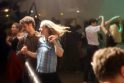 Linksmybės: liaudiškus šokius mėgstantys žmonės yra bendraminčiai, todėl į naujametinius naktišokius jie atvažiavo net iš Estijos, Baltarusijos, Lenkijos bei atokiausių Lietuvos kampelių.