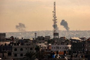 Izraelio gynybos ministras sako, kad „Hamas“ bando išplėsti karą į Vakarų Krantą