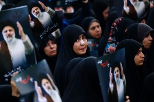 Irane prasidėjo žuvusio prezidento E. Raisi laidotuvių procesija