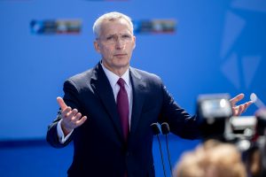 NATO ketina imtis griežtų priemonių prieš Rusijos agentus dėl hibridinių išpuolių