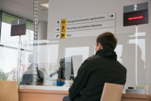 Naujų lengvųjų automobilių registravimas lapkritį augo 22 proc.