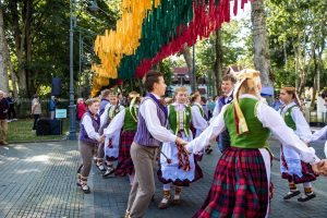 Savaitgalį kurortą nuspalvins tarptautinis liaudiškų šokių festivalis „Palangos miestely“