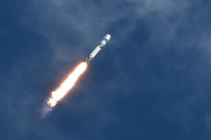 „SpaceX“ iškelė į orbitą 80-ąją „Starlink“ interneto palydovų partiją