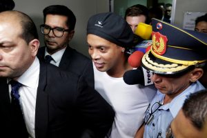 Areštuotas Brazilijos futbolo žvaigždė Ronaldinho: pasinaudojo padirbtu pasu