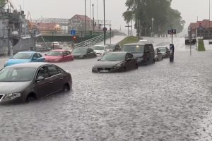 Po Klaipėdai tekusių kelių išbandymų lietumi – misija suvaldyti tvanus