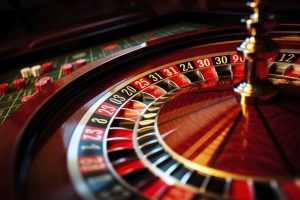 Seimo komitetas – už lošimų reklamos draudimą, laikiną išimtį lažyboms, sportui