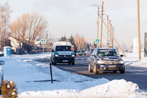 „Toyota“ smūgiu į „Audi“ demaskuoto neblaivaus vairuotojo šou: situaciją aiškinosi kumščiais