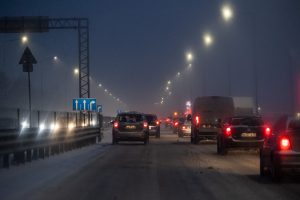 Naktį eismo sąlygas sunkins plikledis, lijundra, pustymas