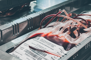 Santaros klinikos prašo atvykti kraujo donorus: ligoms atostogų nėra