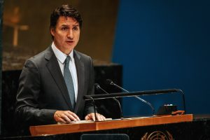 Trudeau skelbia atsistatydinantis iš Kanados premjero pareigų