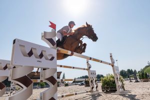 Prienų rajone vyks Lietuvos konkūrų čempionatas: varžysis 160 raitelių iš keturių Europos šalių