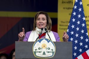 Buvusi Atstovų Rūmų pirmininkė N. Pelosi suabejojo J. Bideno tinkamumu eiti pareigas 