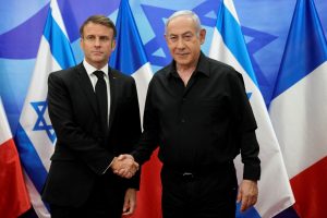 B. Netanyahu pasakė E. Macronui, kad nepritaria vienašališkoms paliauboms Libane