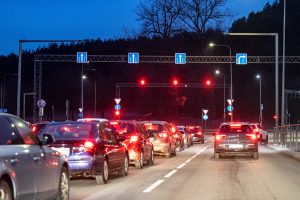 Kelininkai: dėl kritulių daugelis šalies kelių yra drėgni