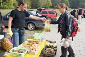 Pirkėjų ūkininkų turgeliuose neatbaido ir šiek tiek didesnės kainos