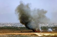 Po įsakymo evakuotis Izraelis sudavė smūgių pietinėje Gazos Ruožo dalyje