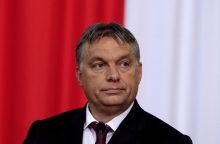 Po apkaltinamojo nuosprendžio Vengrijos premjeras V. Orbanas paragino D. Trumpą tęsti kovą