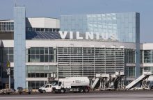 Siaučiant audrai Vilniaus oro uoste netūpė lėktuvai, atšaukti skrydžiai