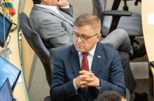 Griūva Darbo partijos frakcija Seime: pasitraukė V. Valkiūnas